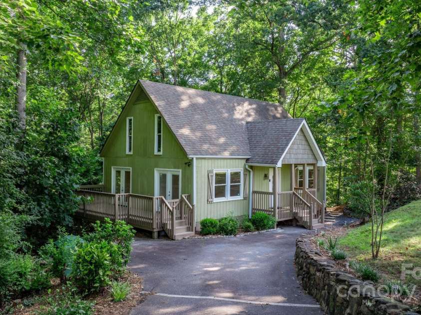 3498 Kanupp Drive, Newton, NC 28658.  MLS# CAR4283687, YatesRealty ID 29856. 