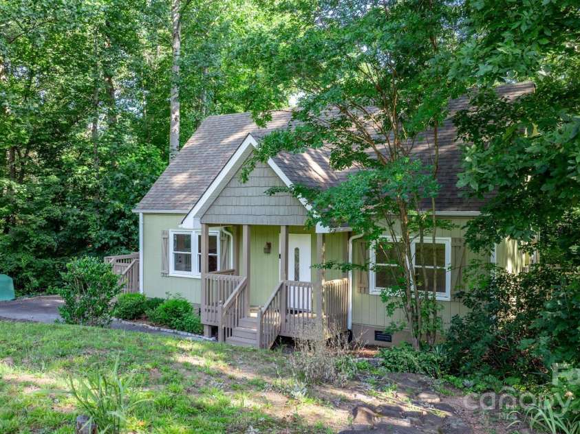 3498 Kanupp Drive, Newton, NC 28658.  MLS# CAR4283687, YatesRealty ID 29856. 