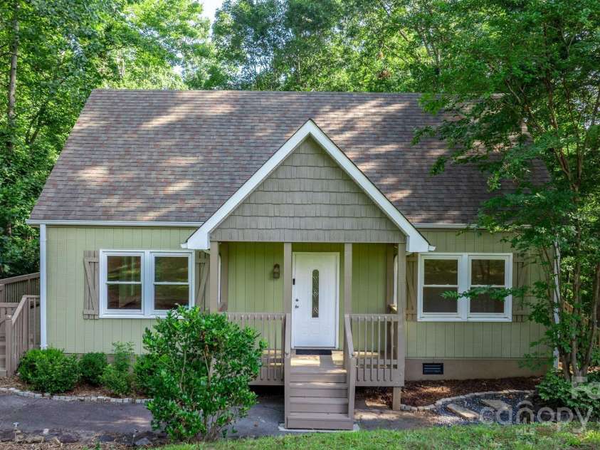 3498 Kanupp Drive, Newton, NC 28658.  MLS# CAR4283687, YatesRealty ID 29856. 