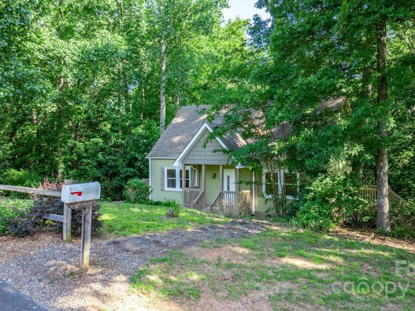 3498 Kanupp Drive, Newton, NC 28658.  MLS# CAR4283687, YatesRealty ID 29856. 