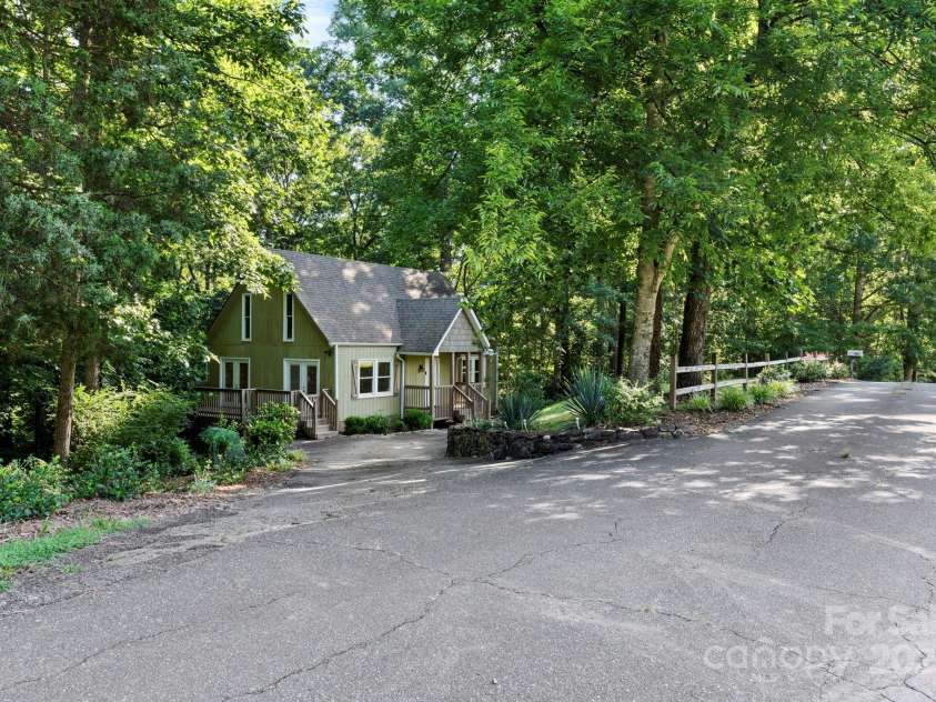 3498 Kanupp Drive, Newton, NC 28658.  MLS# CAR4283687, YatesRealty ID 29856. 