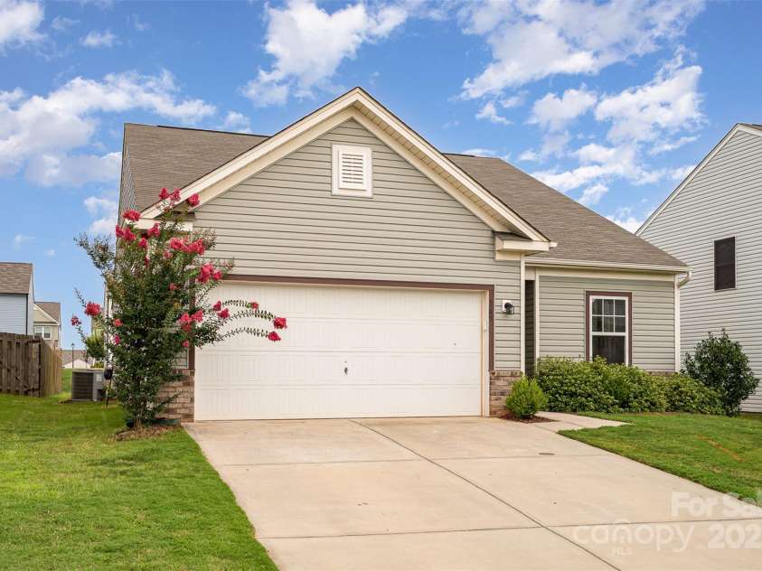 145 Hidden Lakes Road, Statesville, NC 28677.  MLS# CAR4282697, YatesRealty ID 29857. 