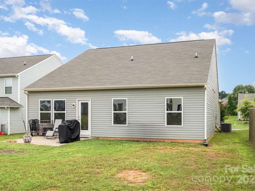 145 Hidden Lakes Road, Statesville, NC 28677.  MLS# CAR4282697, YatesRealty ID 29857. 