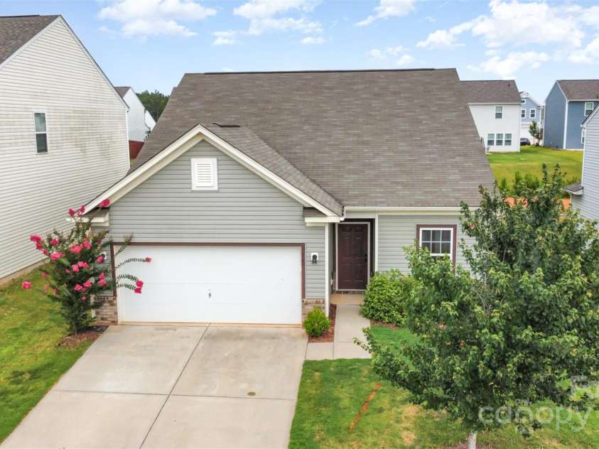 145 Hidden Lakes Road, Statesville, NC 28677.  MLS# CAR4282697, YatesRealty ID 29857. 