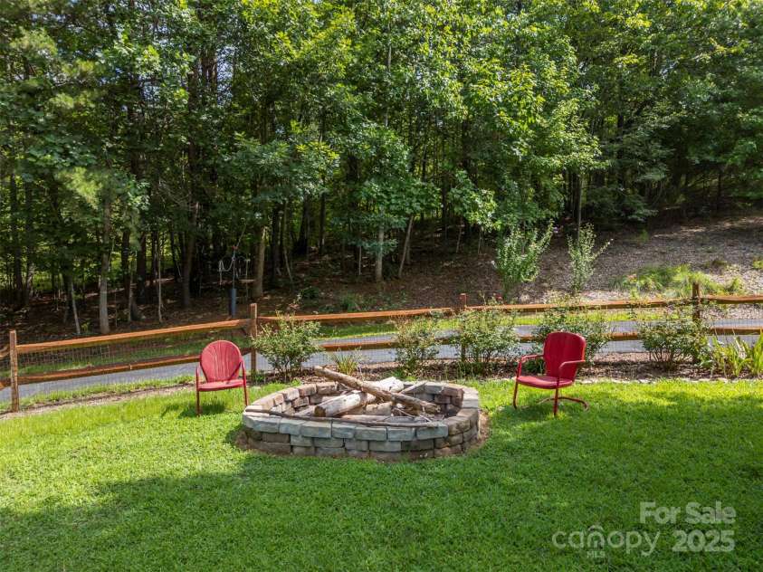 190 Observation Ridge, Rutherfordton, NC 28139.  MLS# CAR4281326, YatesRealty ID 29858. 