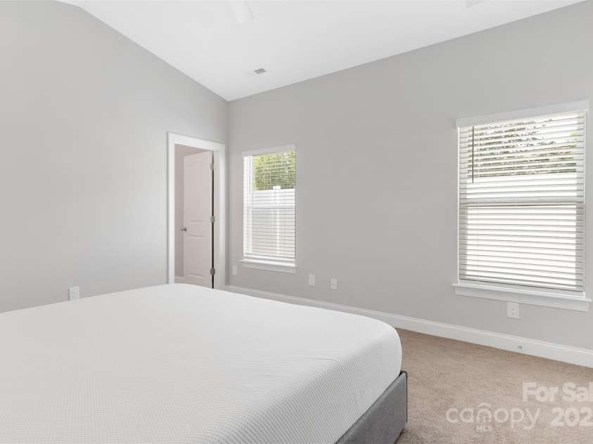 1801 Edgewater Drive, Conover, NC 28613.  MLS# CAR4278463, YatesRealty ID 29859. 