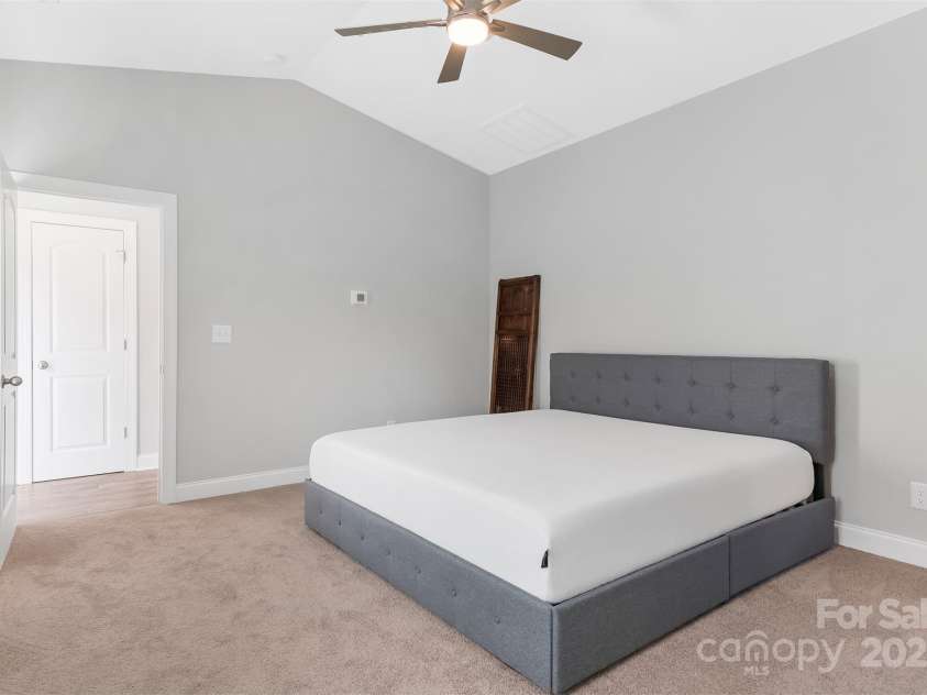 1801 Edgewater Drive, Conover, NC 28613.  MLS# CAR4278463, YatesRealty ID 29859. 