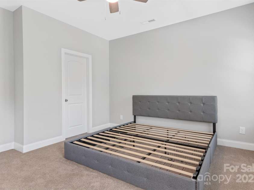 1801 Edgewater Drive, Conover, NC 28613.  MLS# CAR4278463, YatesRealty ID 29859. 