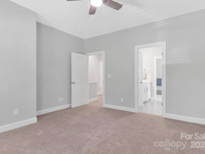 1801 Edgewater Drive, Conover, NC 28613.  MLS# CAR4278463, YatesRealty ID 29859. 