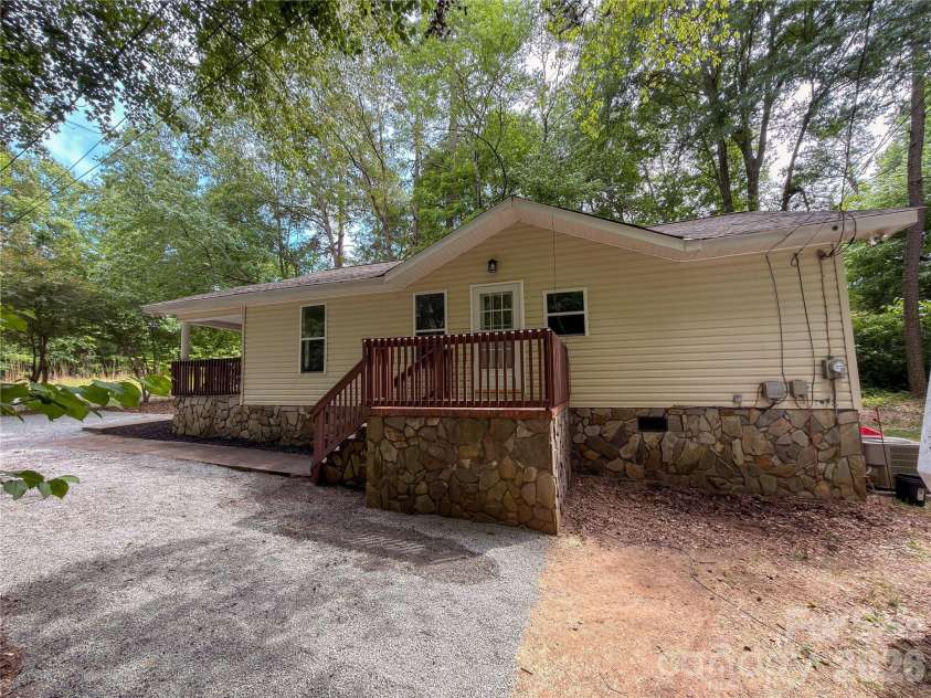 3910 Oakwood Circle, Iron Station, NC 28080.  MLS# CAR4378184, YatesRealty ID 29859. 