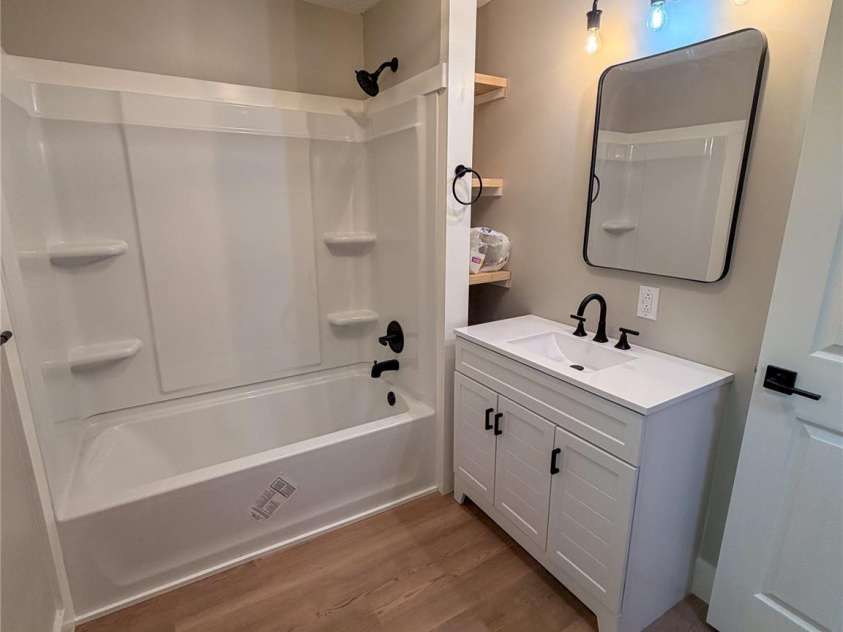 3910 Oakwood Circle, Iron Station, NC 28080.  MLS# CAR4378184, YatesRealty ID 29859. Bathroom