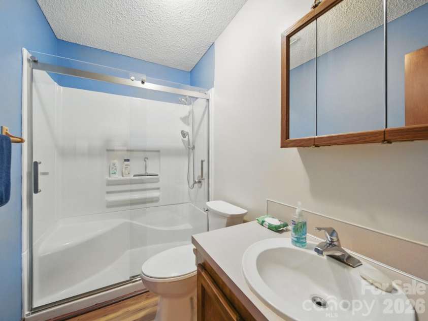 117 Pilots Ridge Drive, Bessemer City, NC 28016.  MLS# CAR4353869, YatesRealty ID 2986. 