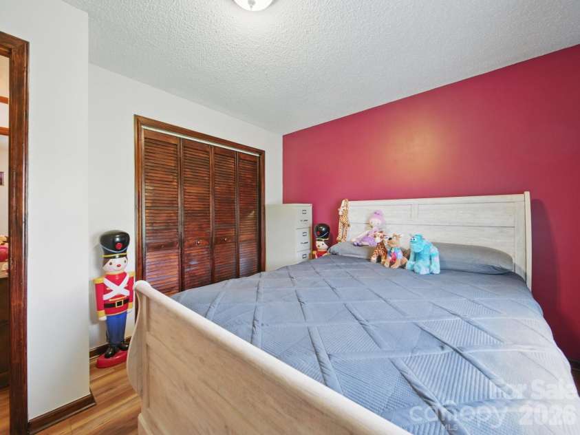 117 Pilots Ridge Drive, Bessemer City, NC 28016.  MLS# CAR4353869, YatesRealty ID 2986. 