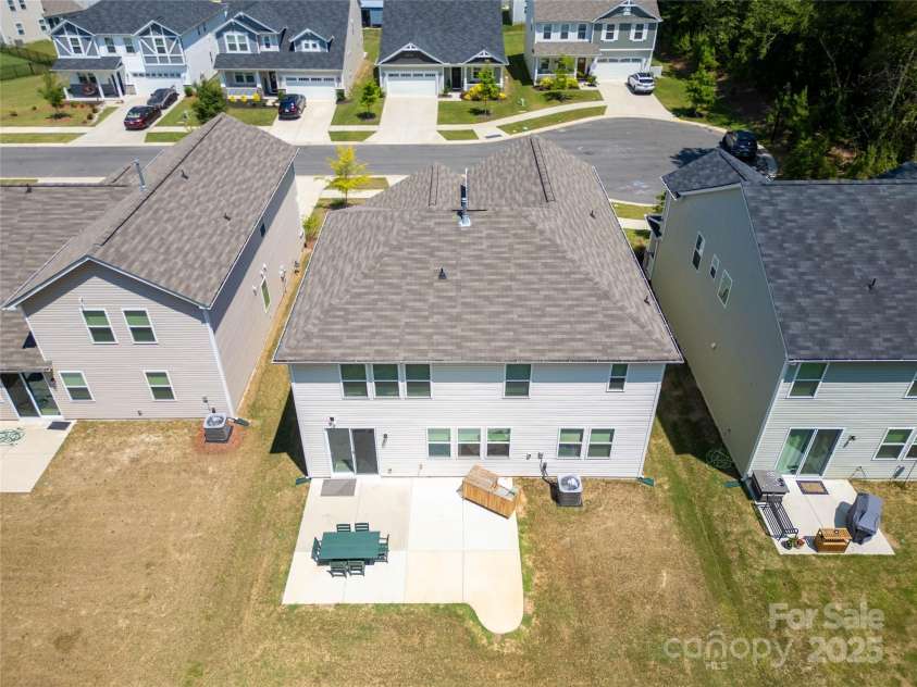 5028 Colline Court, Charlotte, NC 28216.  MLS# CAR4221799, YatesRealty ID 2986. 