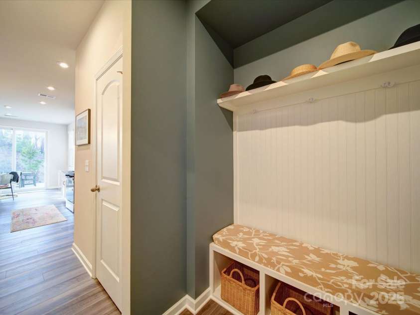 5028 Colline Court, Charlotte, NC 28216.  MLS# CAR4221799, YatesRealty ID 2986. Drop Zone