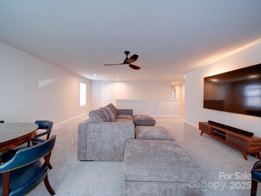 5028 Colline Court, Charlotte, NC 28216.  MLS# CAR4221799, YatesRealty ID 2986. Huge Loft