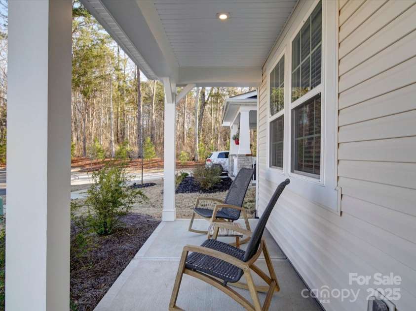 5028 Colline Court, Charlotte, NC 28216.  MLS# CAR4221799, YatesRealty ID 2986. Porch