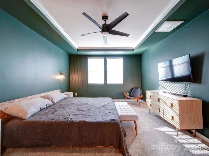 5028 Colline Court, Charlotte, NC 28216.  MLS# CAR4221799, YatesRealty ID 2986. Primary