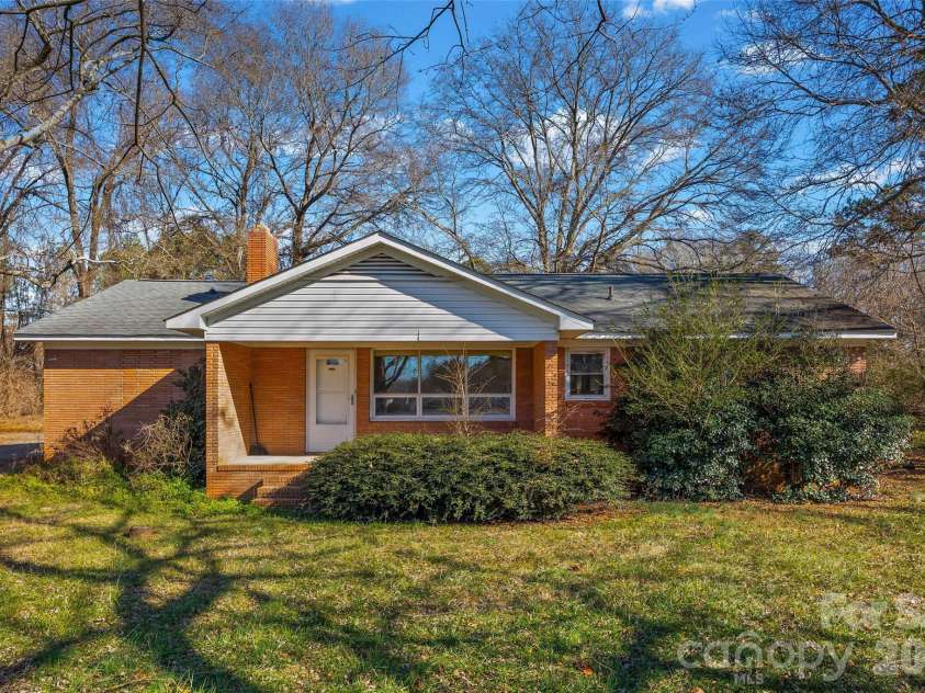 5323 New Hope Road, Belmont, NC 28012.  MLS# CAR4338697, YatesRealty ID 2986. 
