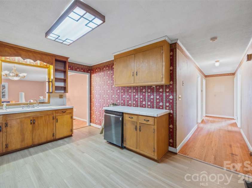 5323 New Hope Road, Belmont, NC 28012.  MLS# CAR4338697, YatesRealty ID 2986. 