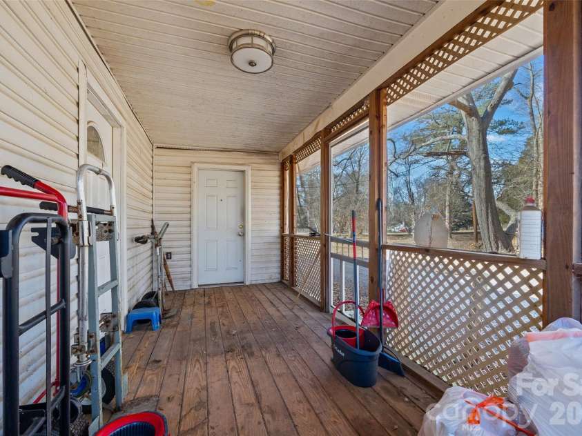 5323 New Hope Road, Belmont, NC 28012.  MLS# CAR4338697, YatesRealty ID 2986. 