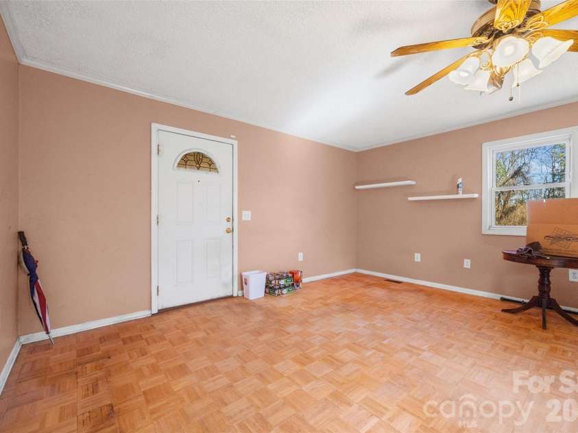 5323 New Hope Road, Belmont, NC 28012.  MLS# CAR4338697, YatesRealty ID 2986. 