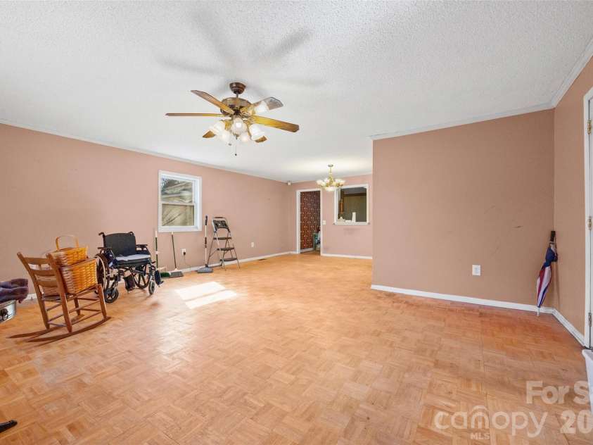 5323 New Hope Road, Belmont, NC 28012.  MLS# CAR4338697, YatesRealty ID 2986. 