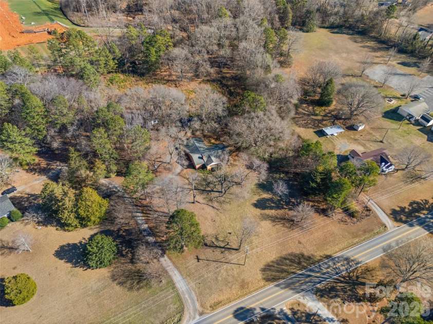 5323 New Hope Road, Belmont, NC 28012.  MLS# CAR4338697, YatesRealty ID 2986. 