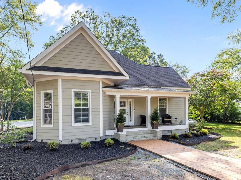 622 Elm Street, Marshville, NC 28103.  MLS# CAR4275809, YatesRealty ID 29860. 