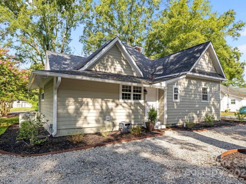 622 Elm Street, Marshville, NC 28103.  MLS# CAR4275809, YatesRealty ID 29860. 