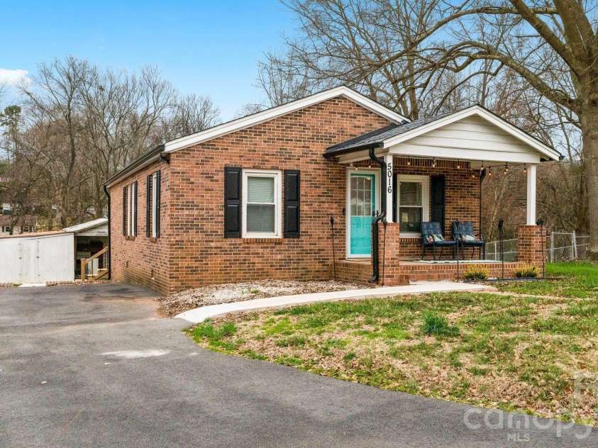 5016 Clearwater Lake Road, Mount Holly, NC 28120.  MLS# CAR4392926, YatesRealty ID 29861. 