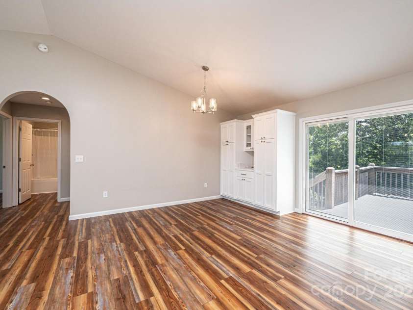 6091 Isaiah Court, Hickory, NC 28601.  MLS# CAR4286464, YatesRealty ID 29861. 