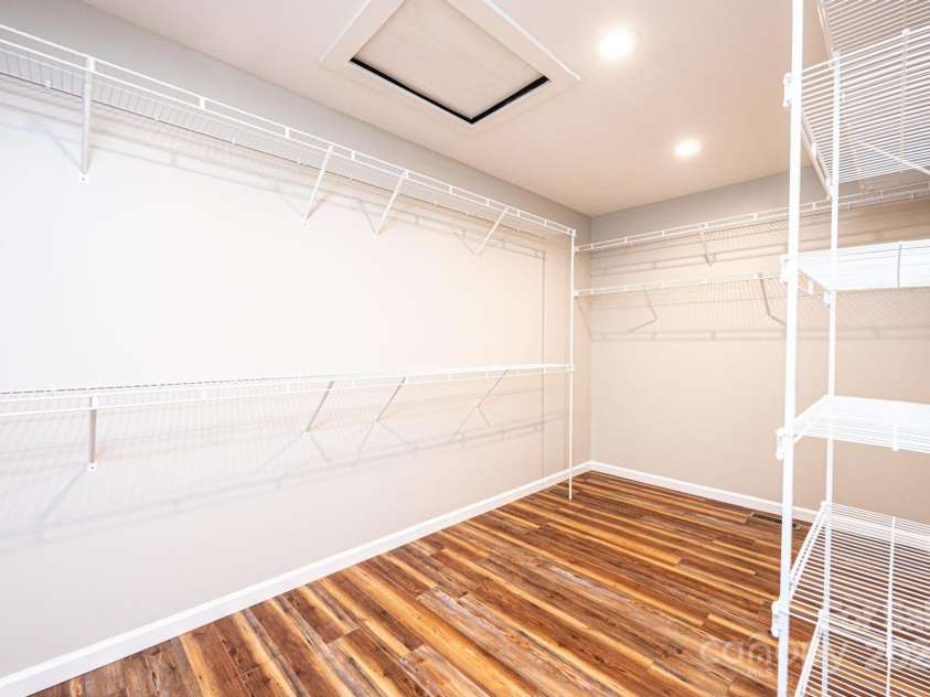 6091 Isaiah Court, Hickory, NC 28601.  MLS# CAR4286464, YatesRealty ID 29861. 