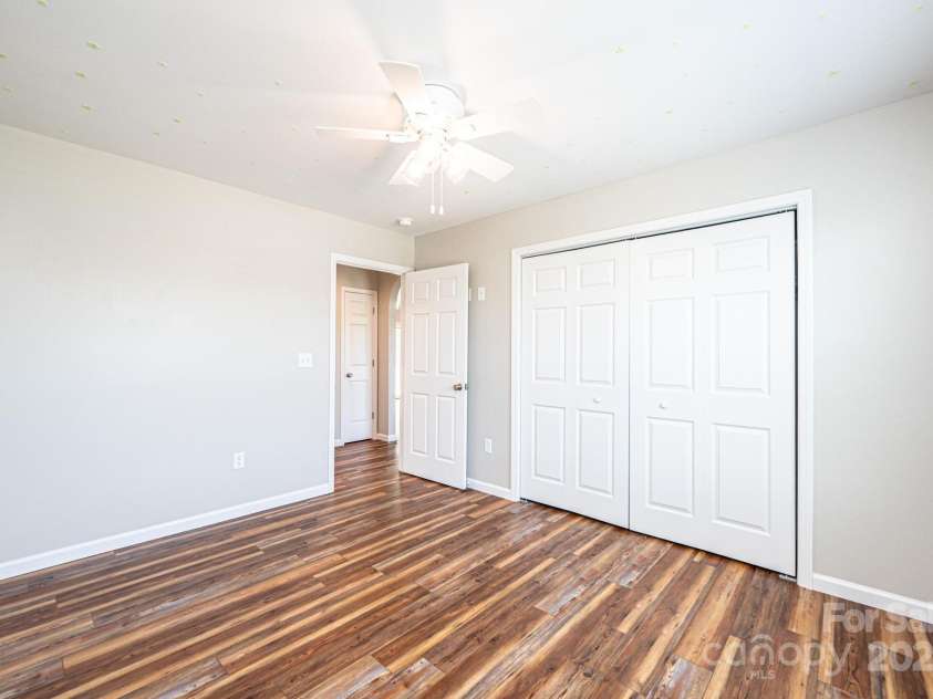 6091 Isaiah Court, Hickory, NC 28601.  MLS# CAR4286464, YatesRealty ID 29861. 