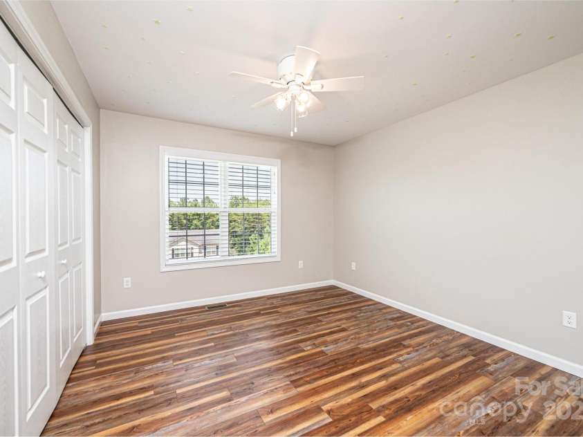 6091 Isaiah Court, Hickory, NC 28601.  MLS# CAR4286464, YatesRealty ID 29861. 