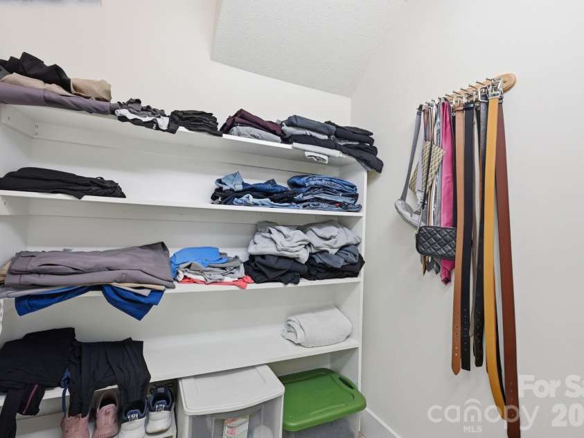 12109 Eastfield Road, Huntersville, NC 28078.  MLS# CAR4383207, YatesRealty ID 29862. Primary Closet