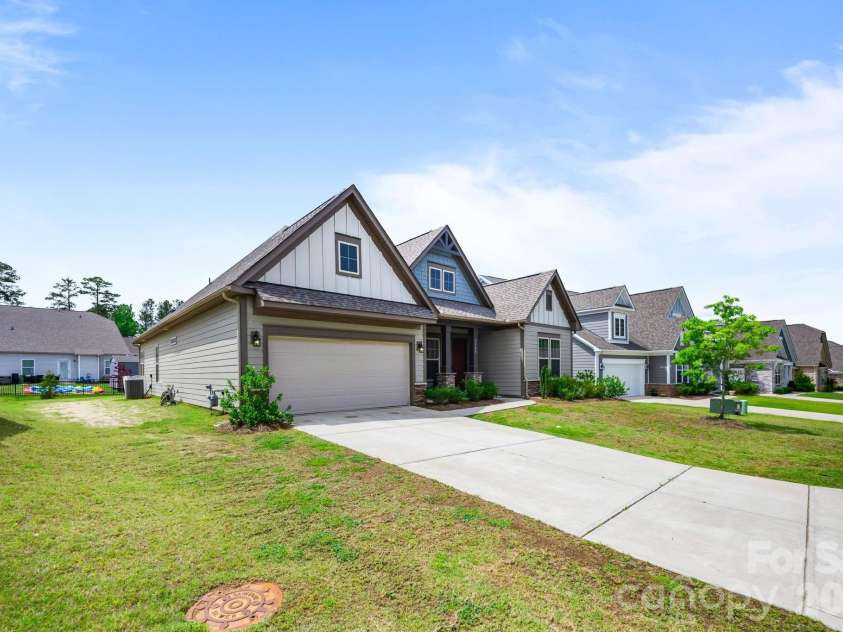 7920 Creek Park Drive, Denver, NC 28037.  MLS# CAR4386729, YatesRealty ID 29865. 