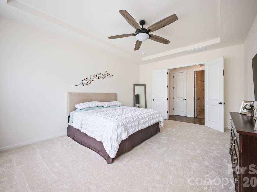 7920 Creek Park Drive, Denver, NC 28037.  MLS# CAR4386729, YatesRealty ID 29865. 