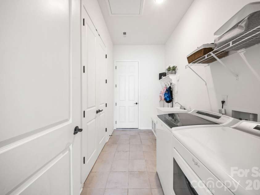 7920 Creek Park Drive, Denver, NC 28037.  MLS# CAR4386729, YatesRealty ID 29865. 