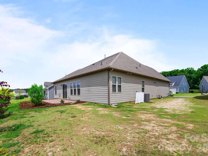 7920 Creek Park Drive, Denver, NC 28037.  MLS# CAR4386729, YatesRealty ID 29865. 