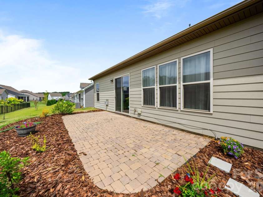 7920 Creek Park Drive, Denver, NC 28037.  MLS# CAR4386729, YatesRealty ID 29865. 