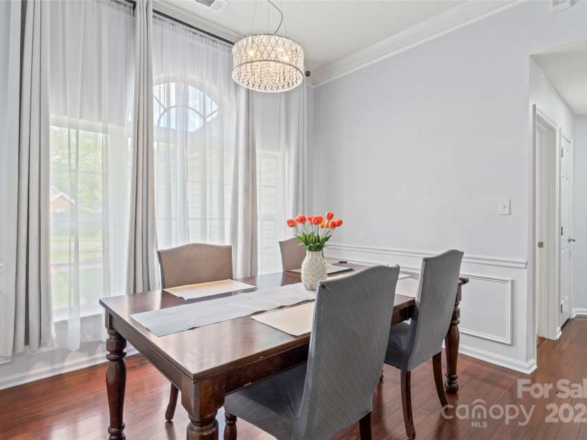 8901 Woodland Park Lane, Charlotte, NC 28214.  MLS# CAR4278518, YatesRealty ID 29866. 