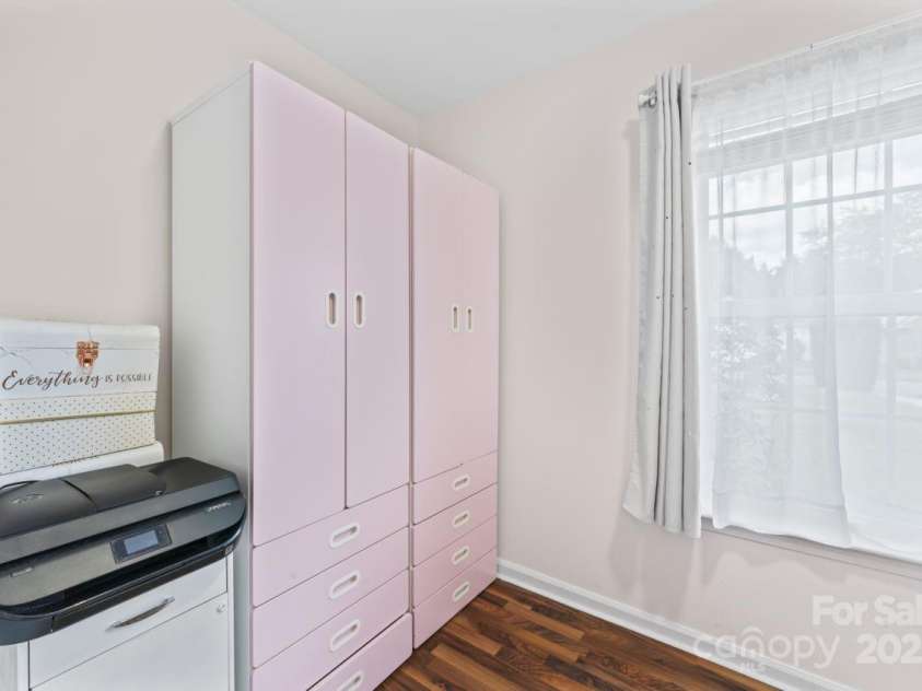 8901 Woodland Park Lane, Charlotte, NC 28214.  MLS# CAR4278518, YatesRealty ID 29866. 