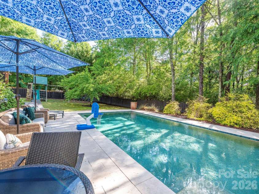 1409 Shade Tree Court, Matthews, NC 28104.  MLS# CAR4379917, YatesRealty ID 29867. 
