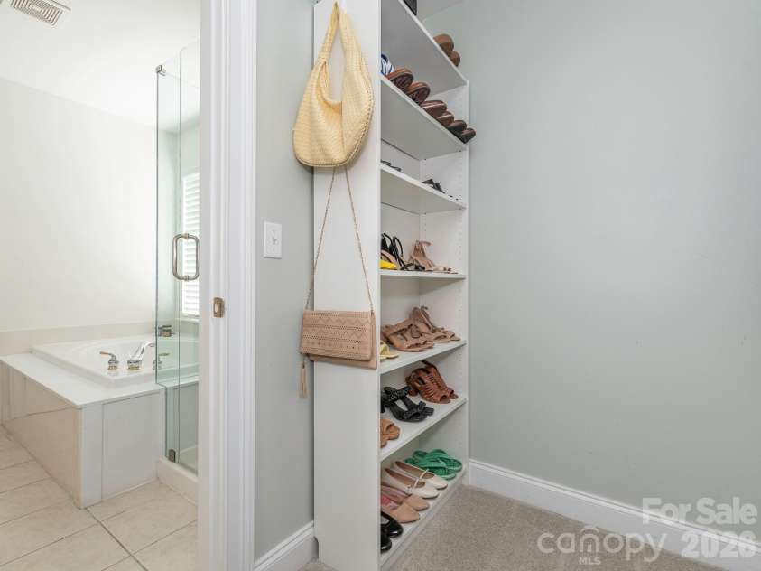 1409 Shade Tree Court, Matthews, NC 28104.  MLS# CAR4379917, YatesRealty ID 29867. 