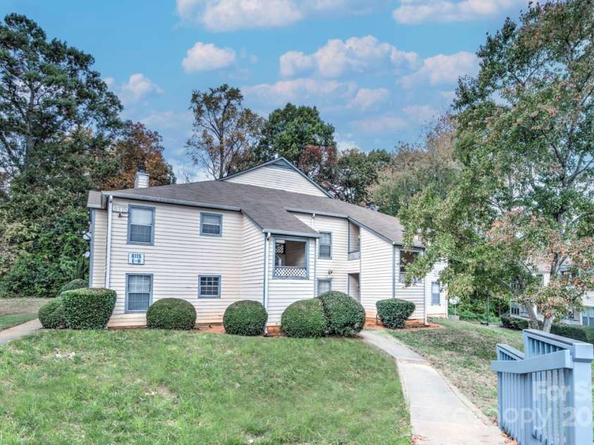 8115 Tremaine Court, Charlotte, NC 28227.  MLS# CAR4282693, YatesRealty ID 29869. 