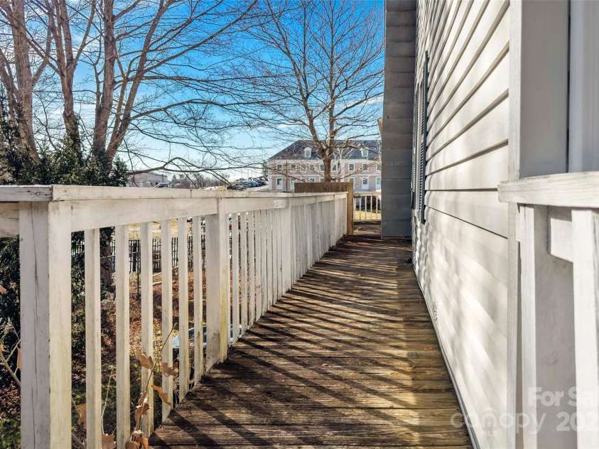 104 Arnold Road, Asheville, NC 28805.  MLS# CAR4227665, YatesRealty ID 2987. 