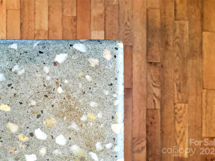 104 Arnold Road, Asheville, NC 28805.  MLS# CAR4227665, YatesRealty ID 2987. 