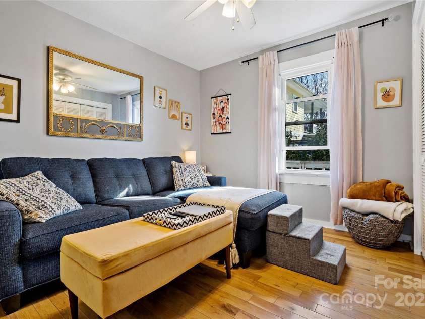 104 Arnold Road, Asheville, NC 28805.  MLS# CAR4227665, YatesRealty ID 2987. 