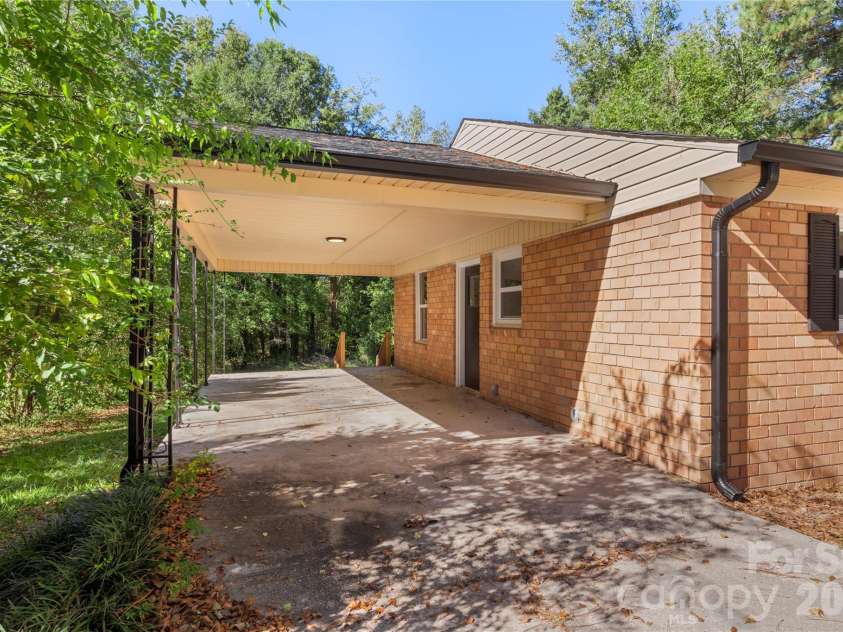 1428 Boxwood Avenue, Lancaster, SC 29720.  MLS# CAR4353864, YatesRealty ID 2987. 